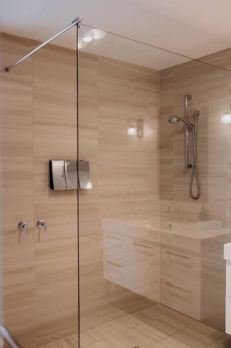 Apartment On James 比舍诺 外观 照片